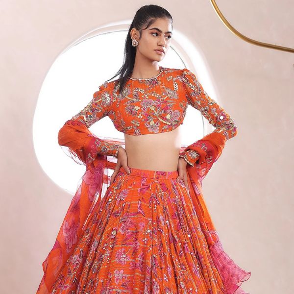 https://akm-img-a-in.tosshub.com/lingo/brt/images/photo_gallery/202510/mahima_mahajan_anshula_lehenga_rs123000.jpg
