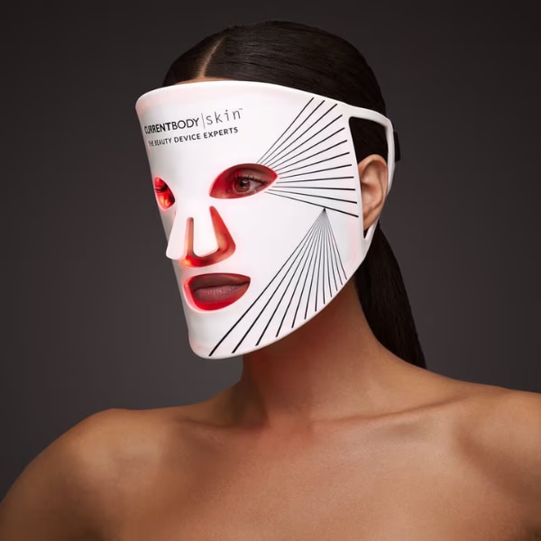 https://akm-img-a-in.tosshub.com/lingo/brt/images/photo_gallery/202512/currentbody_led_light_therapy_face_mask_rs31400.png