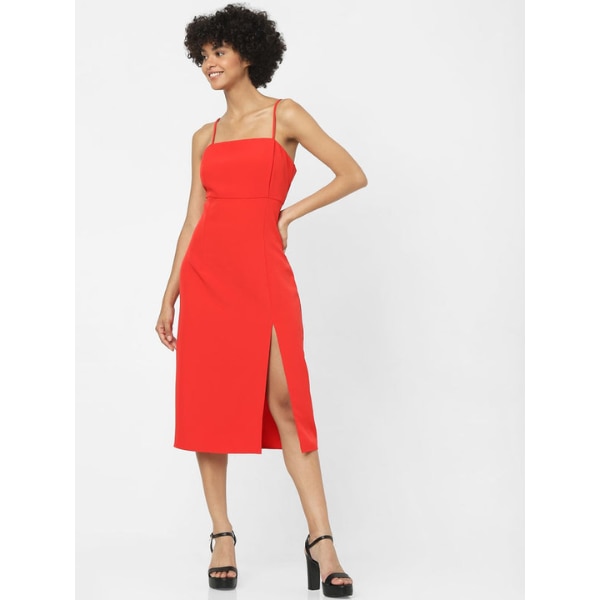 https://akm-img-a-in.tosshub.com/lingo/brt/images/photo_gallery/202512/only_red_midi_dress_rs3699.png
