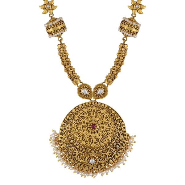 https://akm-img-a-in.tosshub.com/lingo/brt/images/photo_gallery/202512/tribe_amrapali_silver_gold_plated_filigree_multi_motif_pearl_necklace_rs72409.png