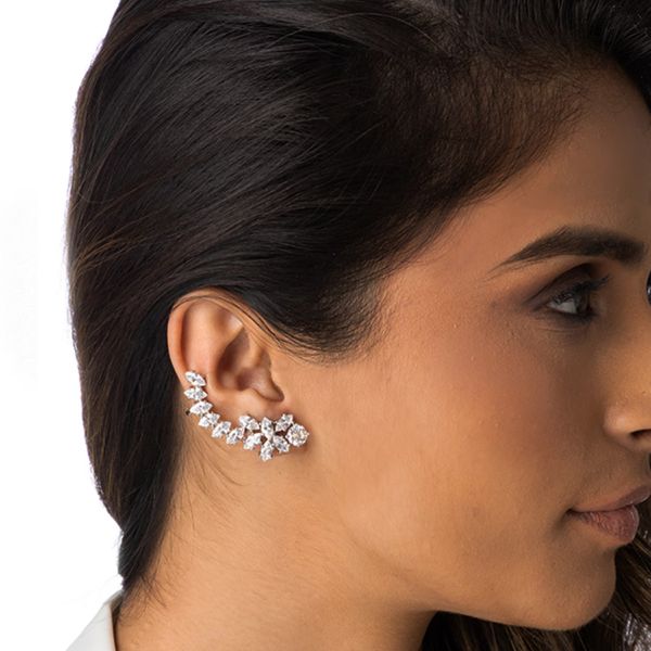 https://akm-img-a-in.tosshub.com/lingo/brt/images/photo_gallery/202601/joules_by_radhika_silver_plated_stones_floral_earrings_rs2950.jpg
