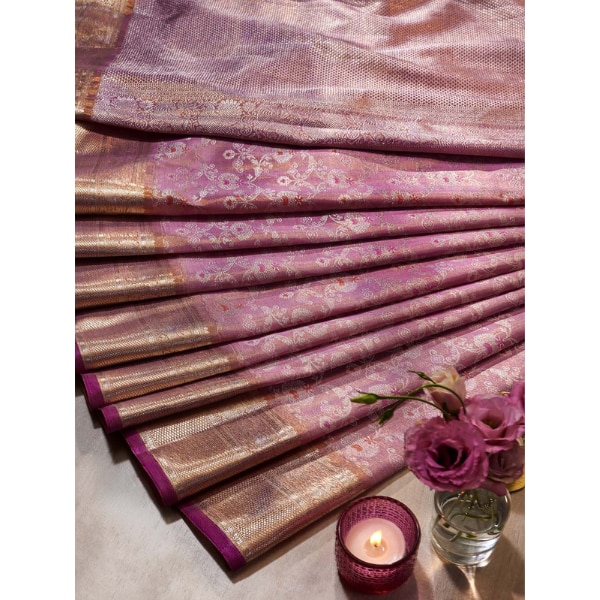https://akm-img-a-in.tosshub.com/lingo/brt/images/photo_gallery/202601/taneira_light_violet_kanjeevaram_silk_saree_rs74999.png