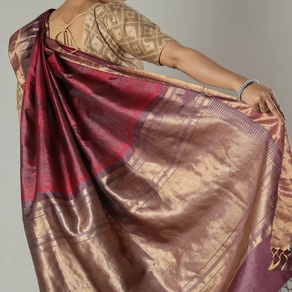 https://akm-img-a-in.tosshub.com/lingo/brt/images/photo_gallery/202602/itokri_maroon_-_pure_kosa_tussar_silk_handloom_jala_weave_sareem_rs22450.png