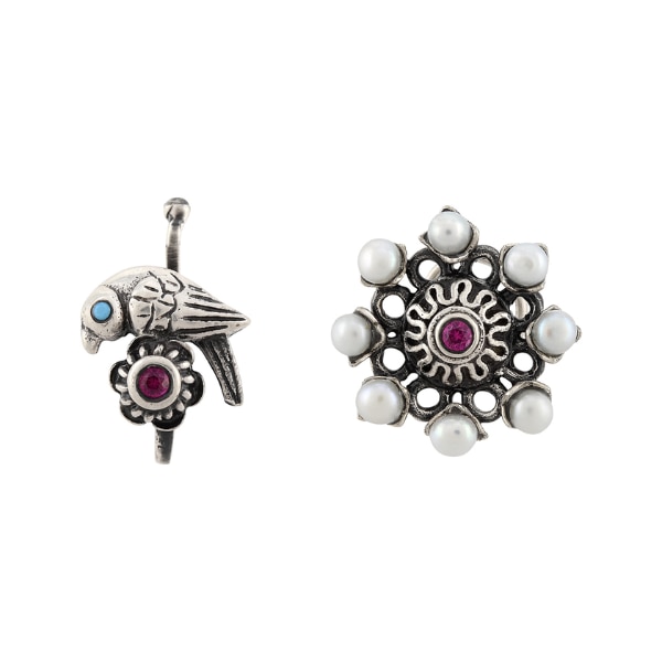 https://akm-img-a-in.tosshub.com/lingo/brt/images/photo_gallery/202602/tribe_amrapali_silver_suryakamal_nose_clips_rs3090.png