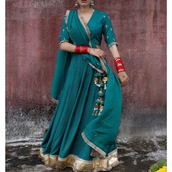 https://akm-img-a-in.tosshub.com/lingo/brt/images/photo_gallery/202604/jaypore_green_chanderi_silk_embroidered_lehenga_rs14734.png