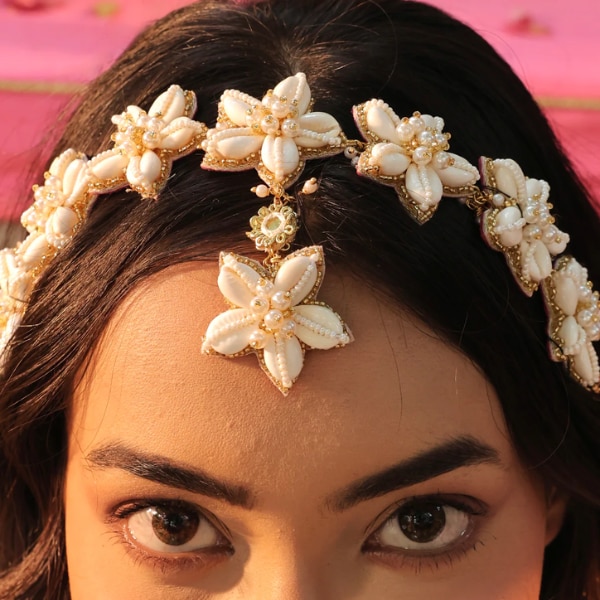 https://akm-img-a-in.tosshub.com/lingo/brt/images/photo_gallery/202605/12.png