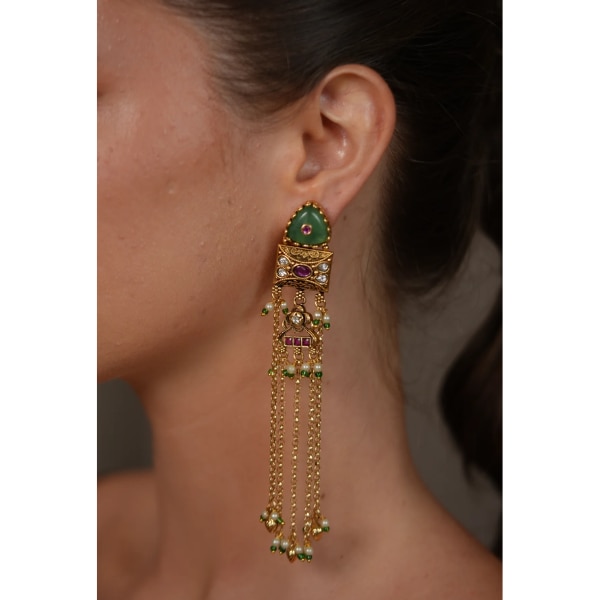 https://akm-img-a-in.tosshub.com/lingo/brt/images/photo_gallery/202605/attrangi_namita_long_gold_shoulder_duster_earrings_sone_pe_suhaga_rs2950.png