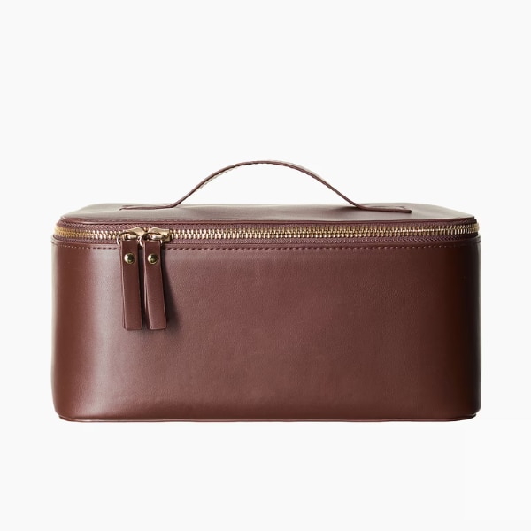 https://akm-img-a-in.tosshub.com/lingo/brt/images/photo_gallery/202605/hm_boxy_make-up_bag_rs1999.png