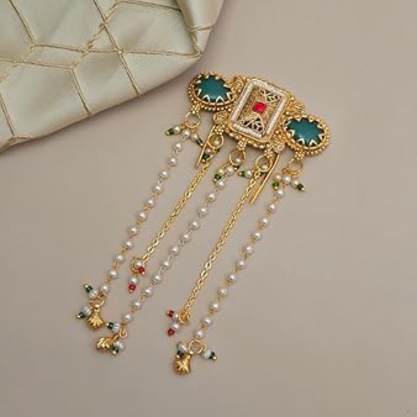 https://akm-img-a-in.tosshub.com/lingo/brt/images/photo_gallery/202605/twinsho_green_stone_hair_pin_rs785.png