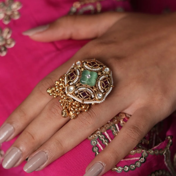 https://akm-img-a-in.tosshub.com/lingo/brt/images/photo_gallery/202606/attrangi_suhani_gold_traditional_oversized_statement_ring_-_sone_pe_suhaga_rs2150.png