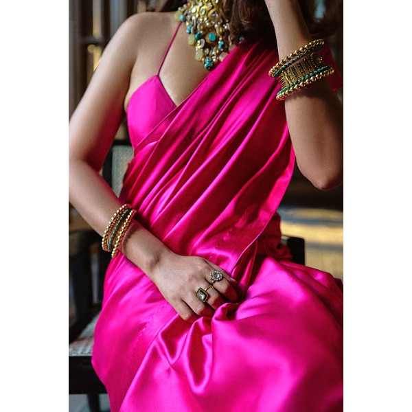 https://akm-img-a-in.tosshub.com/lingo/brt/images/photo_gallery/202606/ekaya_banaras_pink_satin_handwoven_saree_rs17975.png
