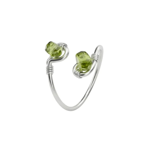 https://akm-img-a-in.tosshub.com/lingo/brt/images/photo_gallery/202607/aadyaa_peridot_ring_rs1500.png