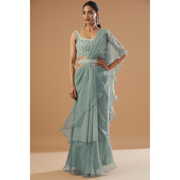 https://akm-img-a-in.tosshub.com/lingo/brt/images/photo_gallery/202607/house_of_jamoti_fern_green_organza_ruffled_saree_set_rs15000.png