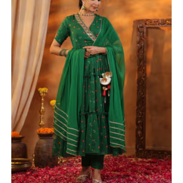 https://akm-img-a-in.tosshub.com/lingo/brt/images/photo_gallery/202608/gillori_padma_angrakha_kurta_with_pant_and_dupatta_rs5499.png
