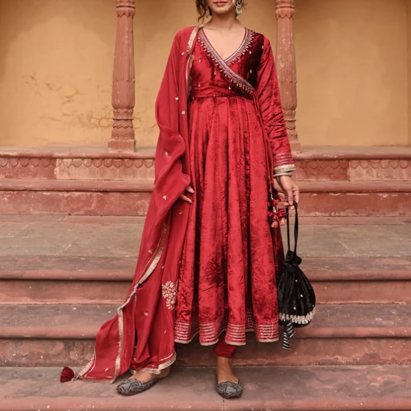 https://akm-img-a-in.tosshub.com/lingo/brt/images/photo_gallery/202608/karaj_jaipur_red_embroidered_angrakha_rs22995.png