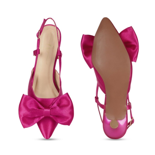 https://akm-img-a-in.tosshub.com/lingo/brt/images/photo_gallery/202608/london_rag_kitten_heeled_pumps_with_bows_rs3299.png