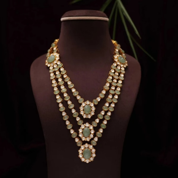 https://akm-img-a-in.tosshub.com/lingo/brt/images/photo_gallery/202608/rimli_aabidah_polki_necklace_-_pastel_green_rs12950.png