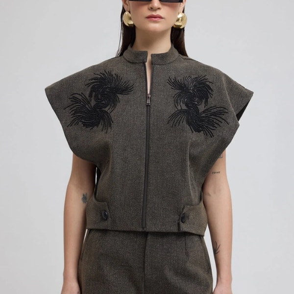 https://akm-img-a-in.tosshub.com/lingo/brt/images/photo_gallery/202608/zabella_porto_denim_embroidered_shaket_rs8490.png