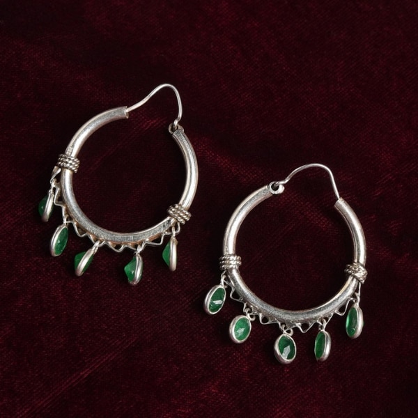 https://akm-img-a-in.tosshub.com/lingo/brt/images/photo_gallery/202609/jaypore_samhitha_women_tribal_925_sterling_silver_hoops_rs3490.png