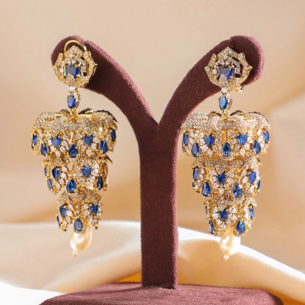 https://akm-img-a-in.tosshub.com/lingo/brt/images/photo_gallery/202609/mr_jewels_zarina_heirloom_chandelier_earrings_rs6650.png