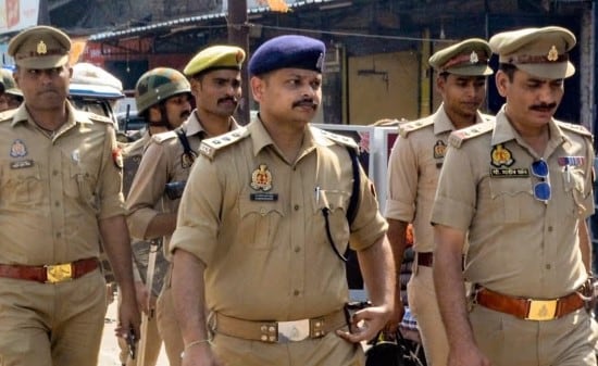 बस वारंट कैसे मिलता है? बस वारंट कैसे मिलता है?