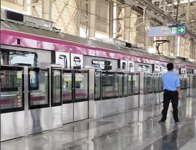 Delhi Metro New Station Delhi Metro New Station