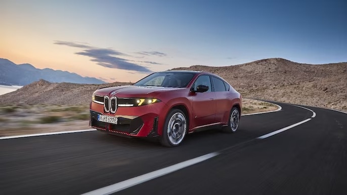 BMW की नई इलेक्ट्रिक SUV से उठा पर्दा BMW की नई इलेक्ट्रिक SUV से उठा पर्दा