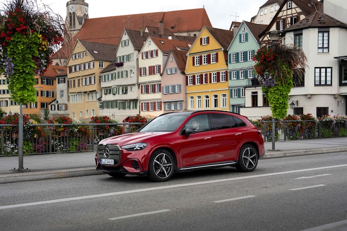 लॉन्च से पहले ही Mercedes-Benz Electric GLC की जबरदस्त डिमांड लॉन्च से पहले ही Mercedes-Benz Electric GLC की जबरदस्त डिमांड
