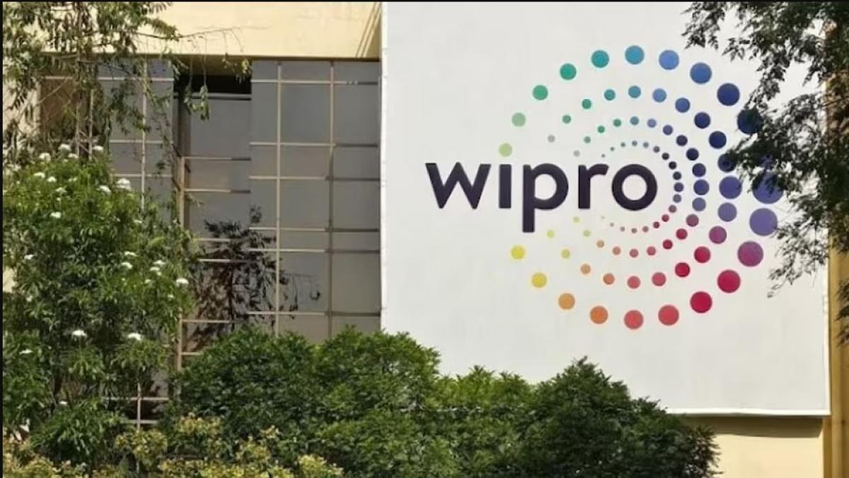 Wipro Reducing Salaries विप्रो ने नए ज्वाइनी के लिए घटाई तनख्वाह, आधी