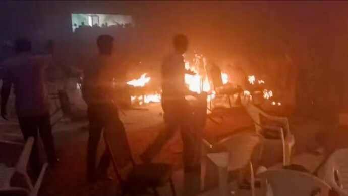 केरल में हुए सीरियल बम ब्लास्ट में अब तक तीन लोगों ने गंवाई जान, पहले दो महिलाएं… - So far three people have lost their lives in the serial bomb blasts in Kerala, first two were women…