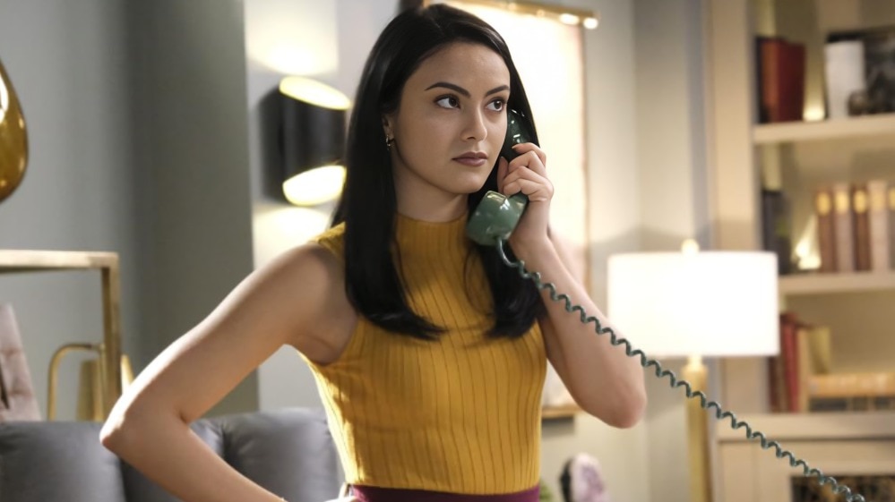 Mustard yellow knit tops to elevate your sweater game this fall