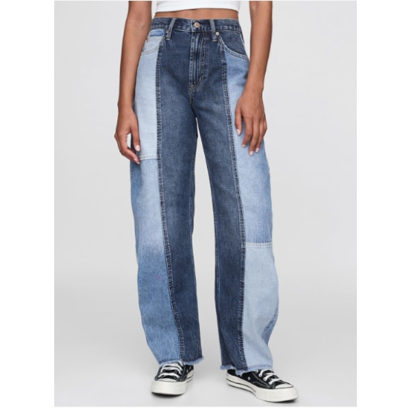 GAP Women Color-Block Lightly Washed Barrel Fit Jeans, ₹4,499