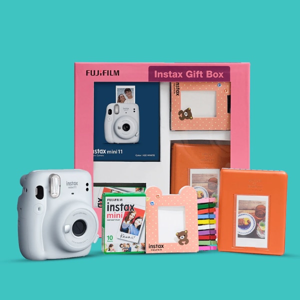 Instax Mini 11 Gift Box, ₹8,499