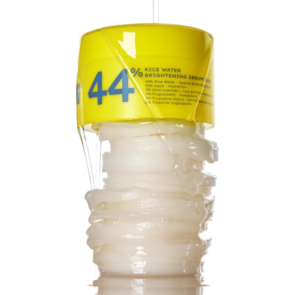 Hyphen Brightening Serum Pads, ₹649