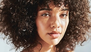 Glossy makeup essentials for that fresh, just-applied glow Glossy makeup essentials for that fresh, just-applied glow