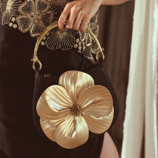 Tiger Marrón Midas Flower, ₹10,000