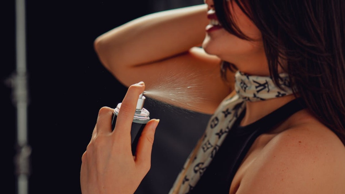 Wood and leather perfumes that will make you smell irresistibly mysterious