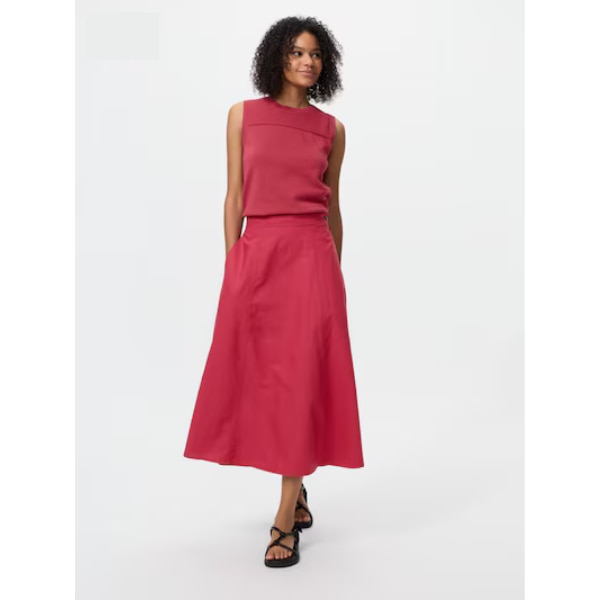 Uniqlo Linen Blend Flare Skirt, ₹3,990