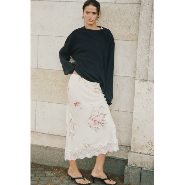 H&M Lace-trimmed Midi Skirt, ₹2,299