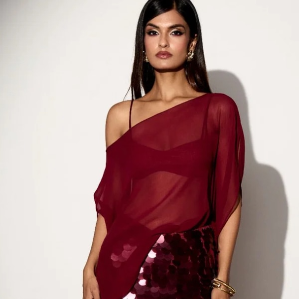 Lea Arina Burgundy Poncho, ₹1,399