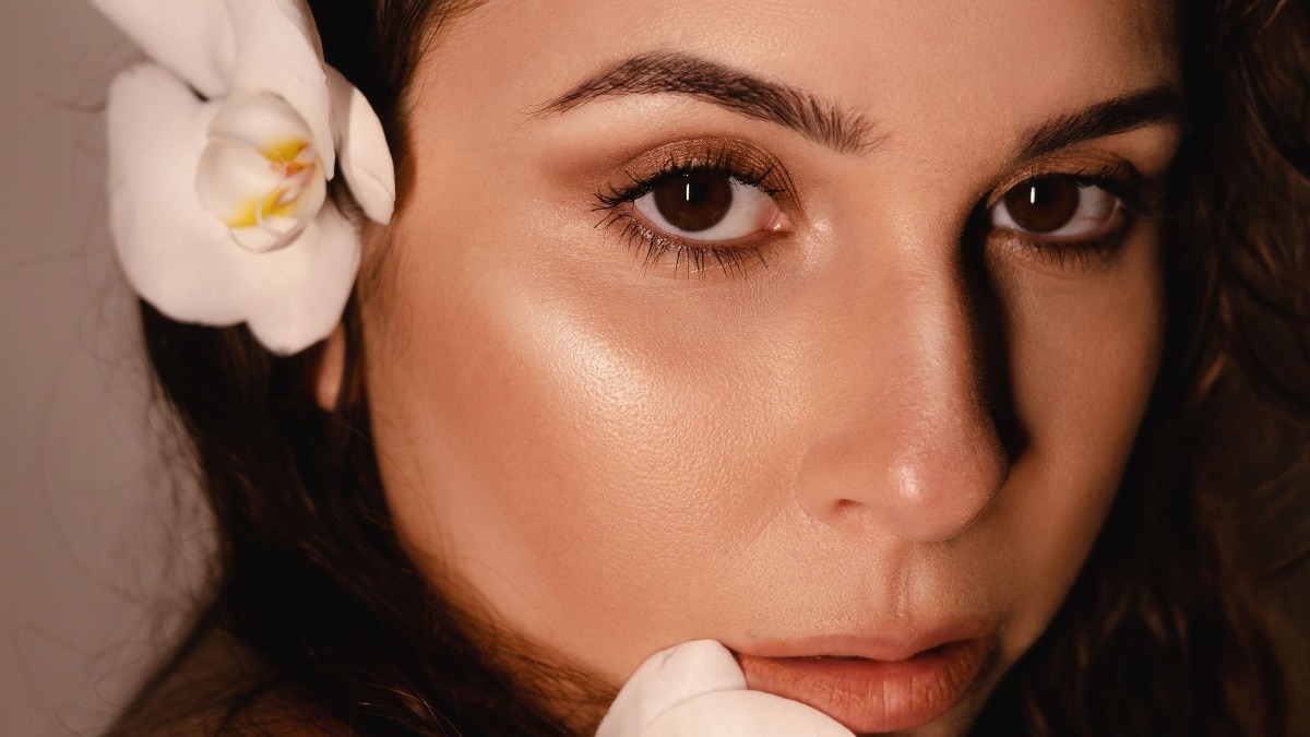 The best earth tone eyeshadows for brown eyes