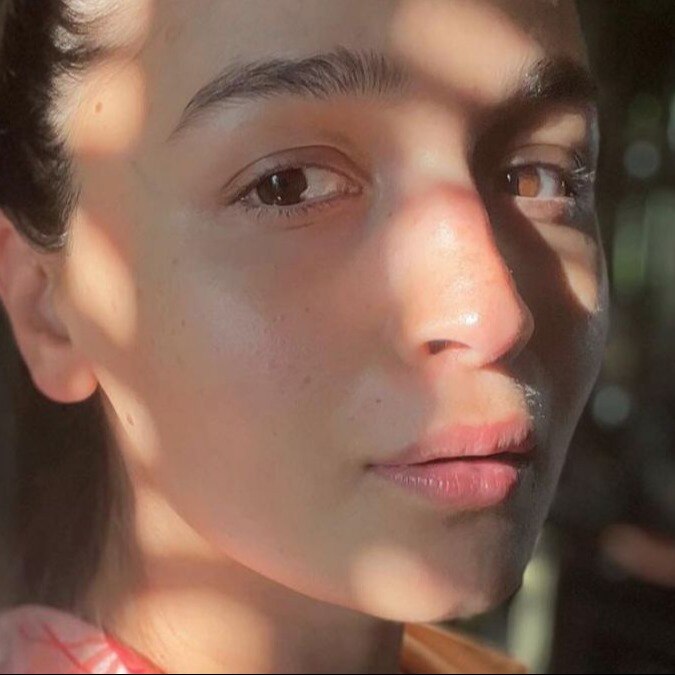 Skin icing is a beauty trend celebs love—here's your guide to use an ice face roller 