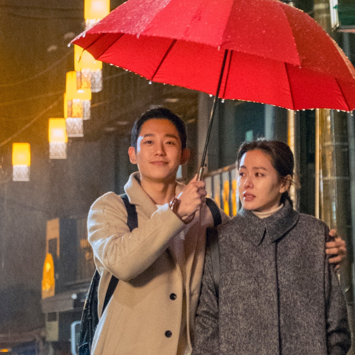 Rainy dates? Here’s how to monsoon-proof your look and still serve