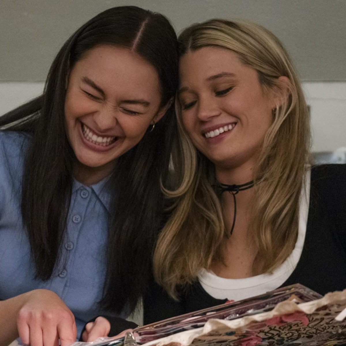 Dating advice I’d give my best friend navigating her first relationship in her 20s
