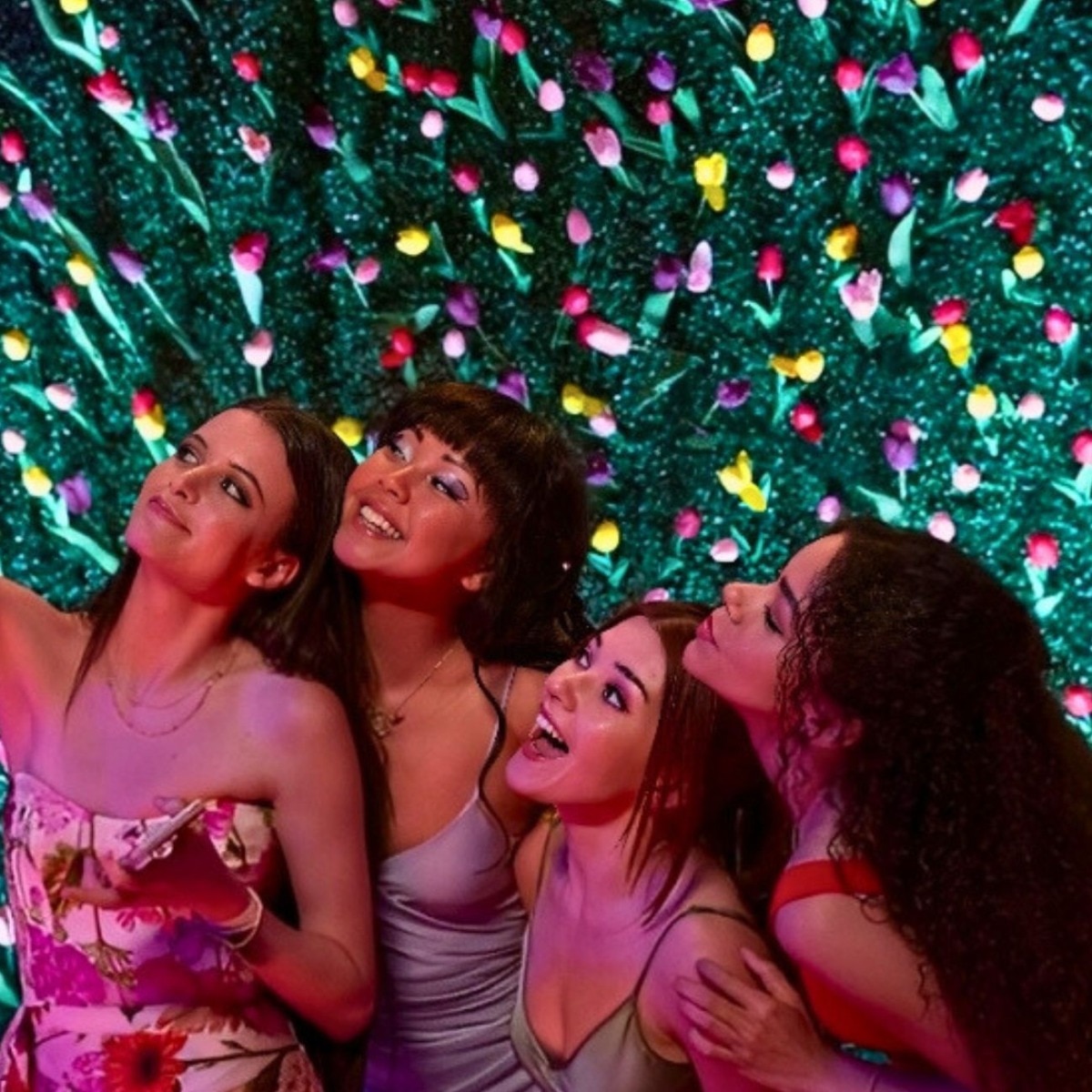 Is not having a date to a wedding actually...the best?
