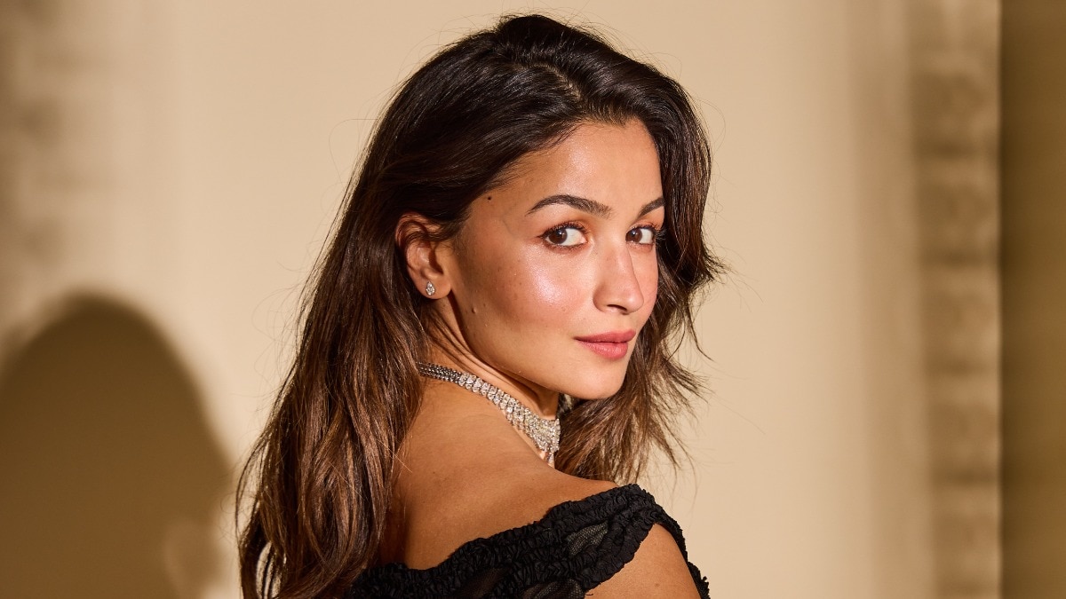 Why glycolic acid is your skin's best friend for the winter season