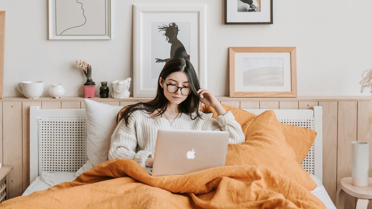 These are the most Googled dating and relationships questions of 2025—and, er, it’s been an anxious year