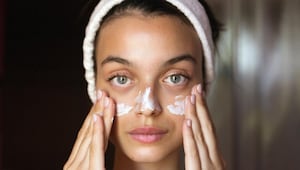 Is it normal for your skincare to burn as you apply it? A dermatologist explains why 'tingling' isn't what you think Is it normal for your skincare to burn as you apply it? A dermatologist explains why 'tingling' isn't what you think