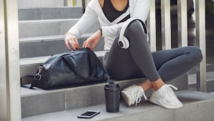 Your guide to building a hot girl gym bag Your guide to building a hot girl gym bag