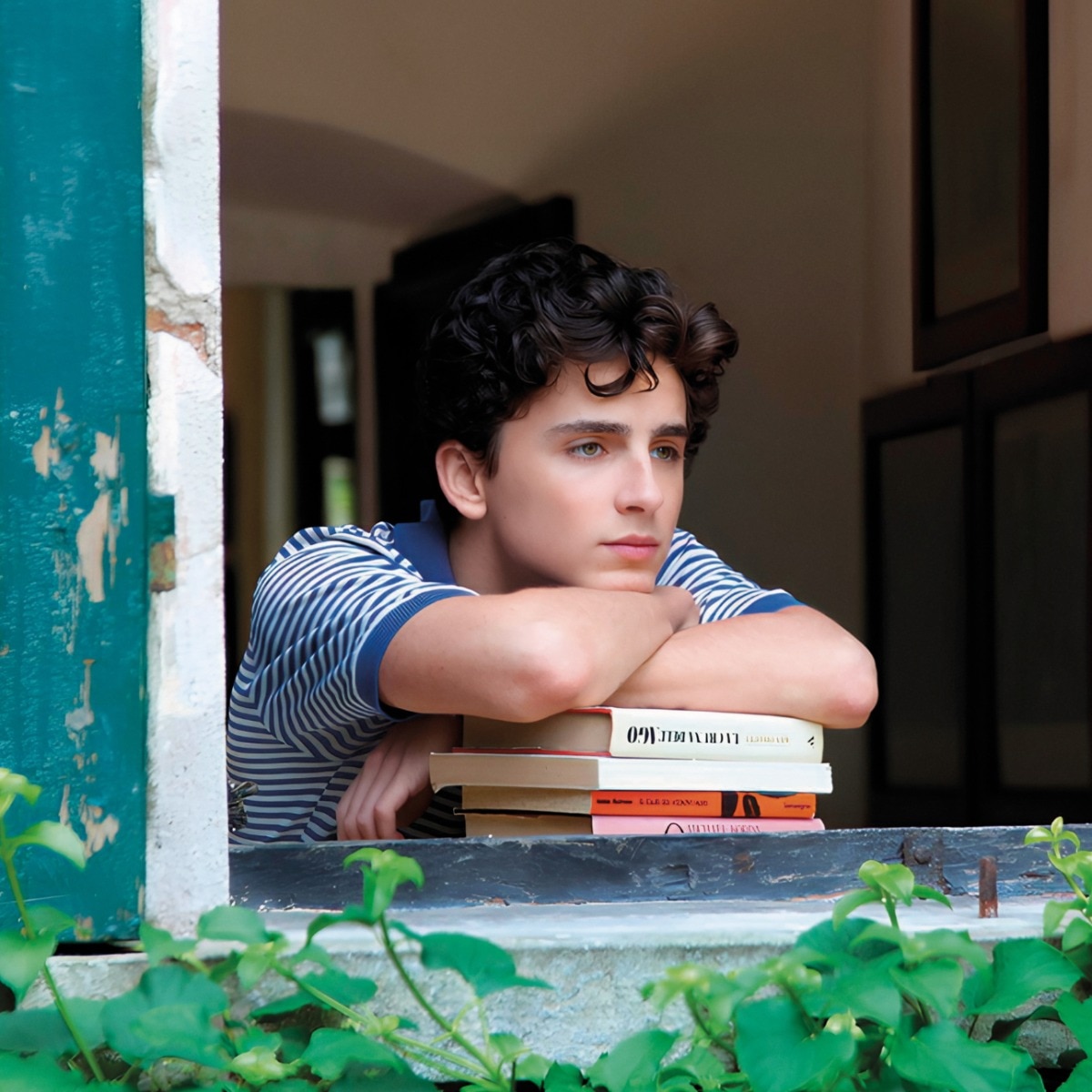 Put your phone down and pick up these Cosmo-reccomended books instead 